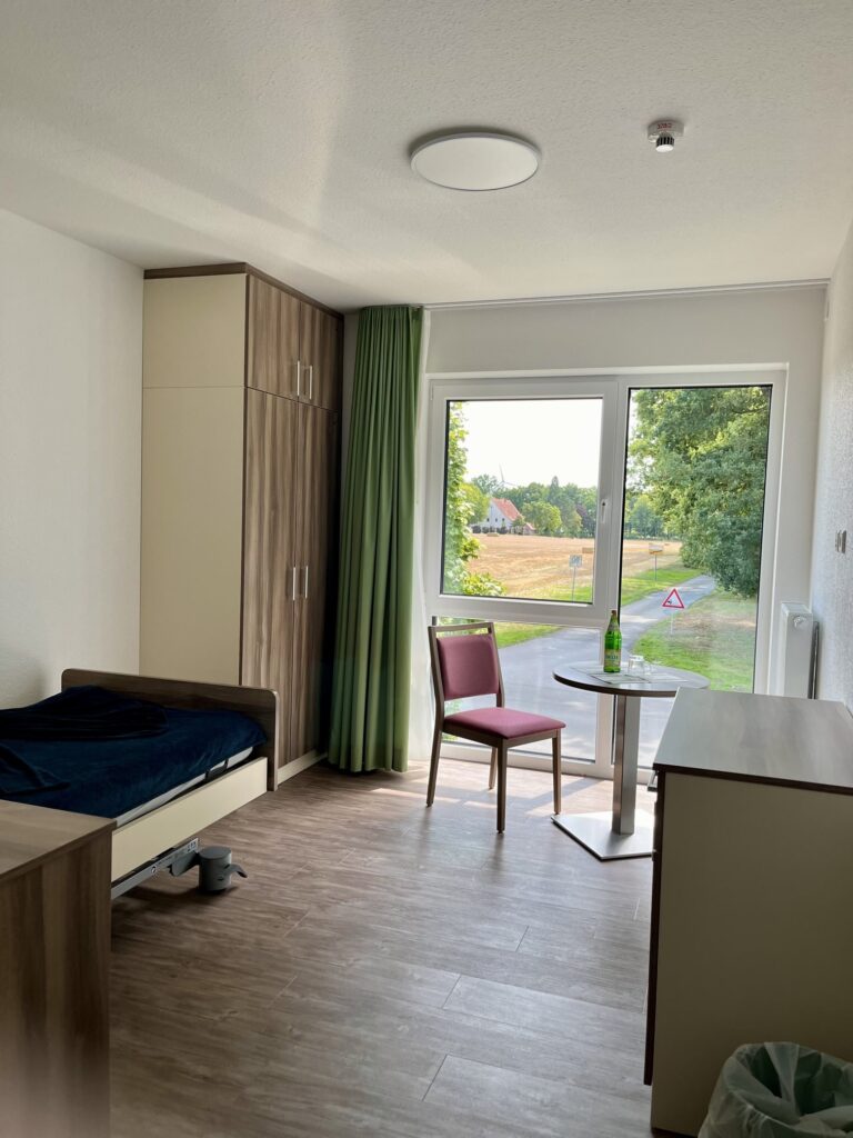 Zimmer3-min